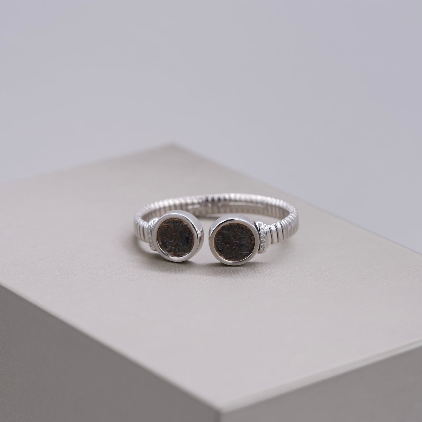 Tessitorre White Gold Penny Bangle
