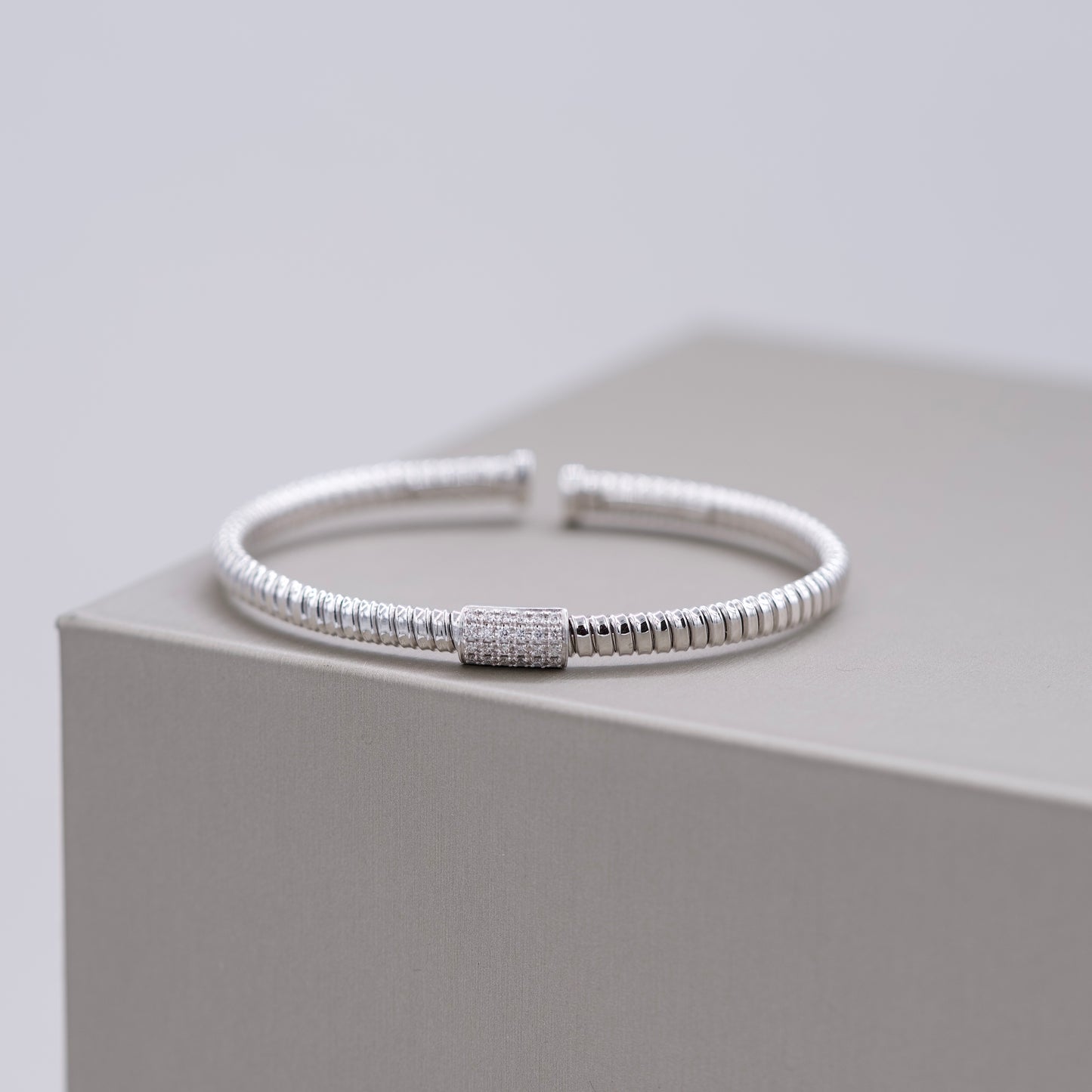 Tessitorre White Gold Bangle