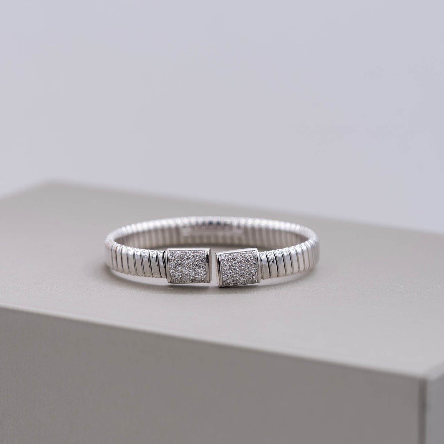 Tessitorre White Gold Bangle