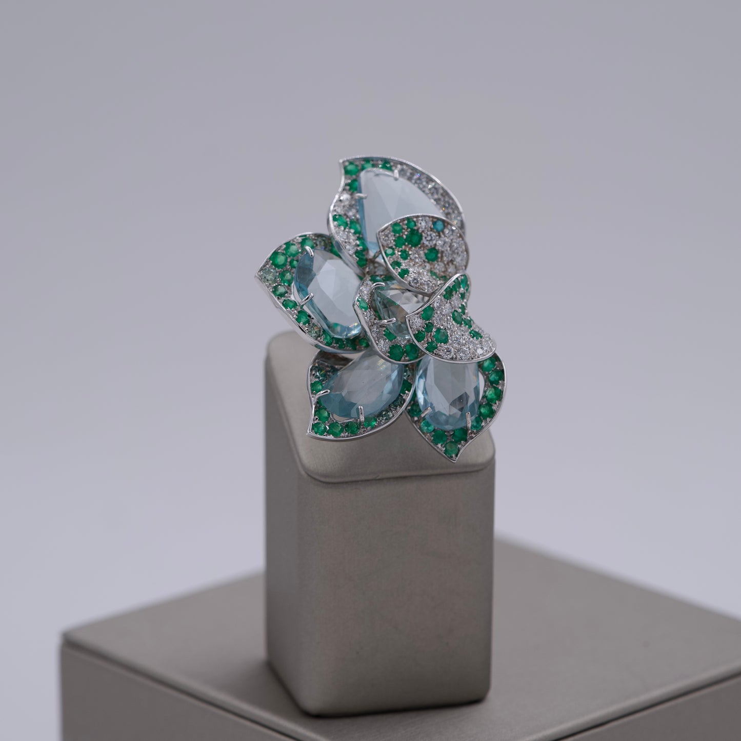 Paolo Piovan Emerald Flower Ring