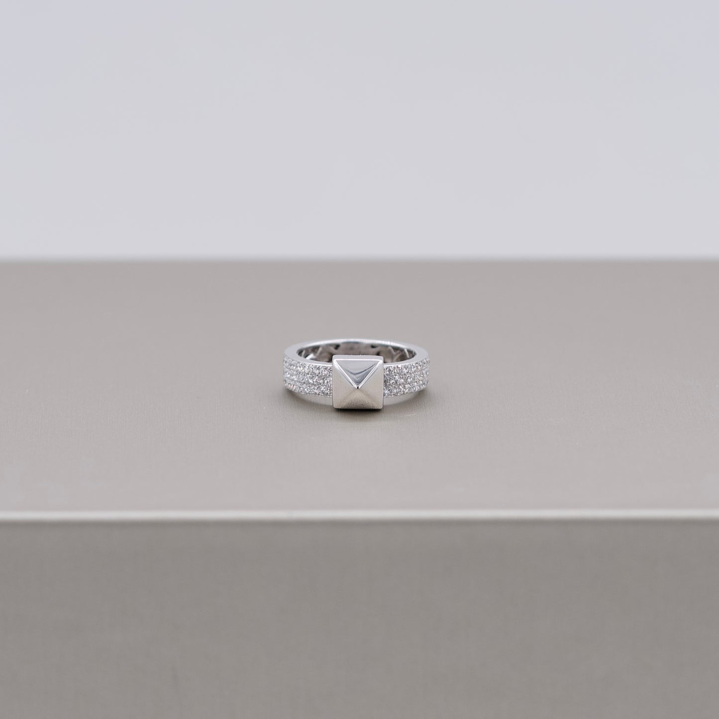 Damaso Diamond Ring
