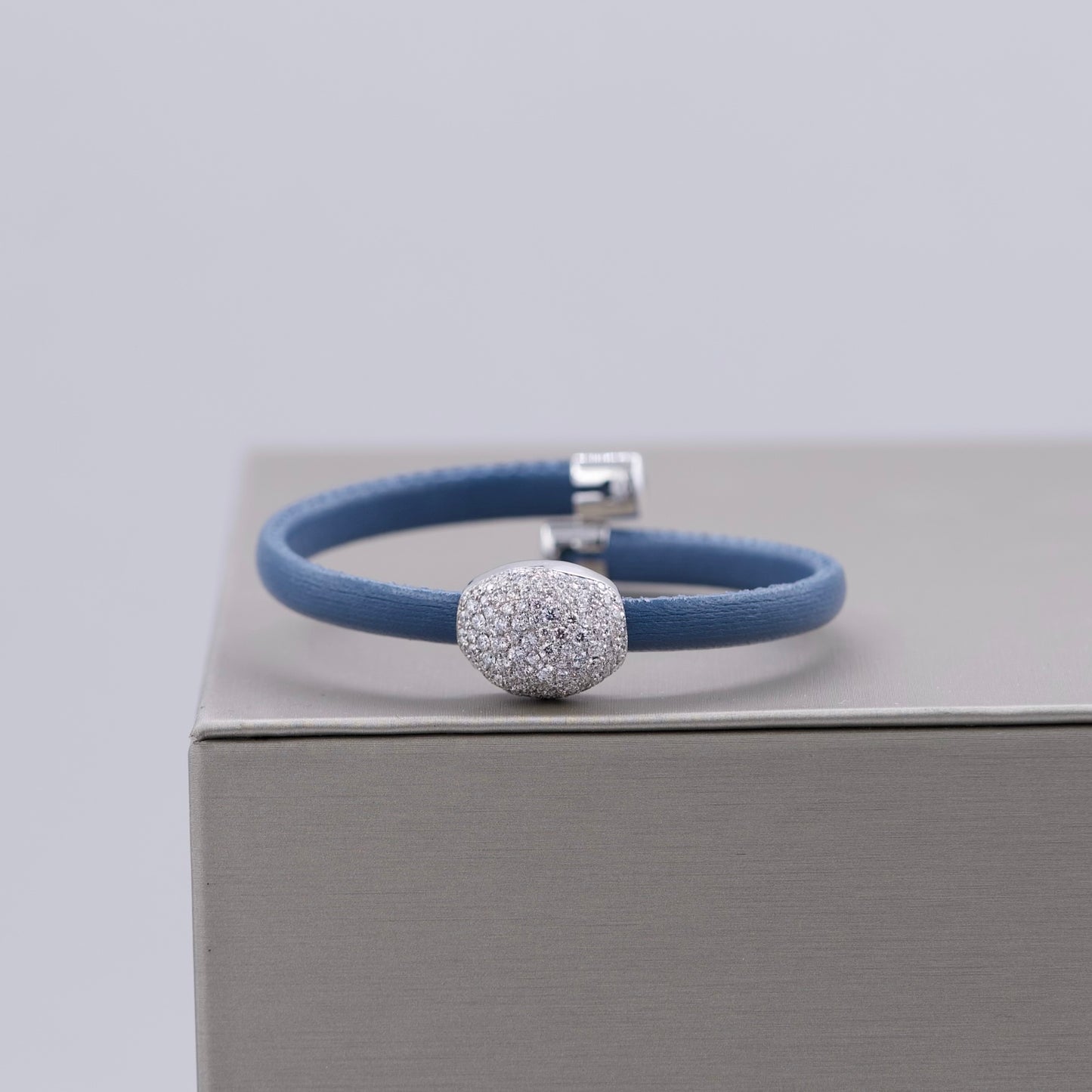 Damaso Blue Leather Bangle