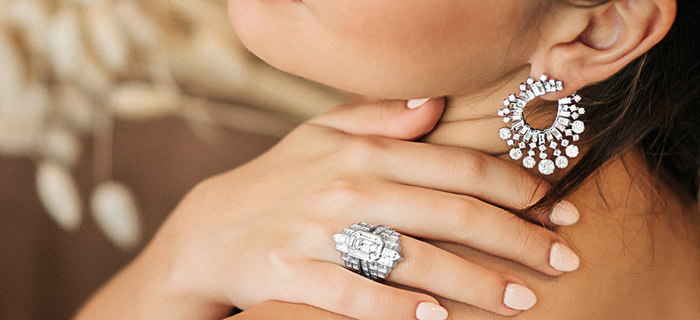 White gold on sale flower diamond ring
