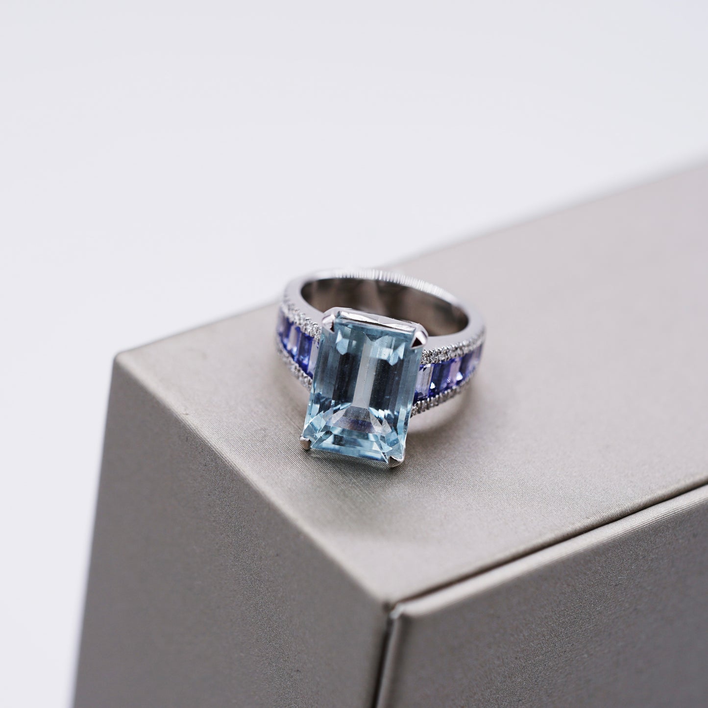 Aquamarine & Tanzanite Ring